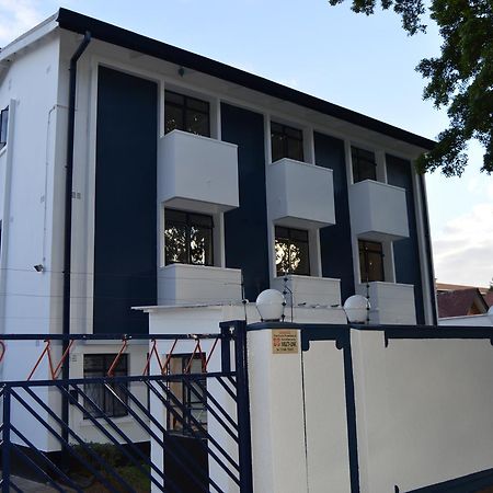 הארארה Horizon Inn מראה חיצוני תמונה